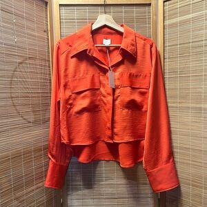 NWT Cropped satin dress shirt